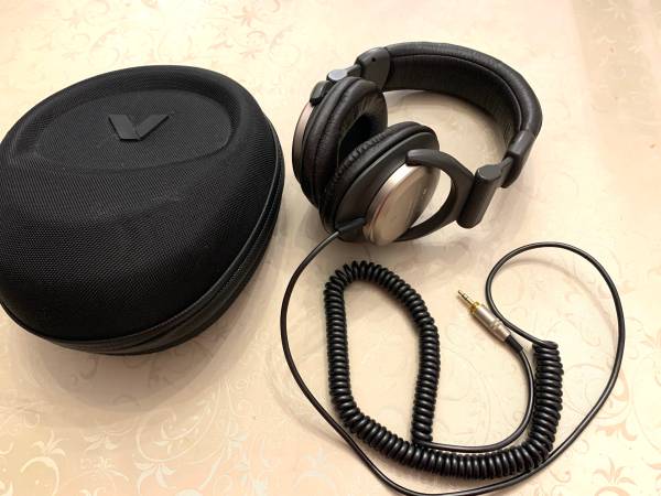 SONY MDR-V900 Dynamic Stereo Headphones 1