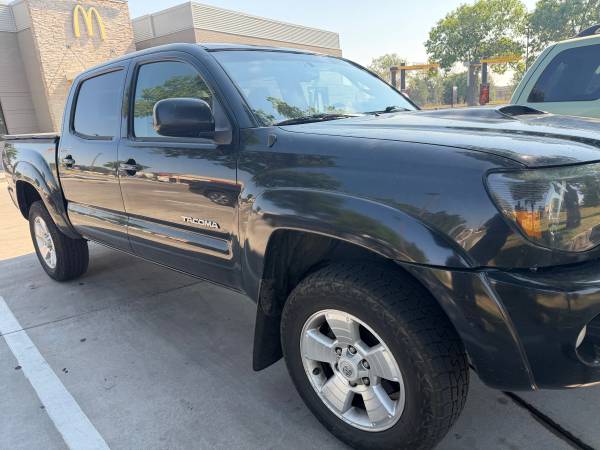 2010 Toyota tacoma 1