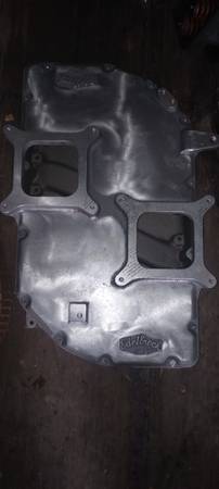 Mopar 426 hemi Edelbrock rat roaster cross ram intake manifold 1