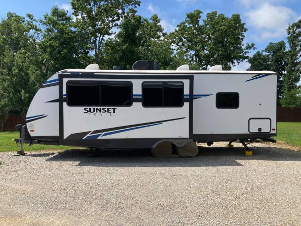 Sunset Trail Super Lite Camper 1
