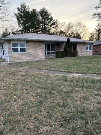200 A N. Smith Rd. 1