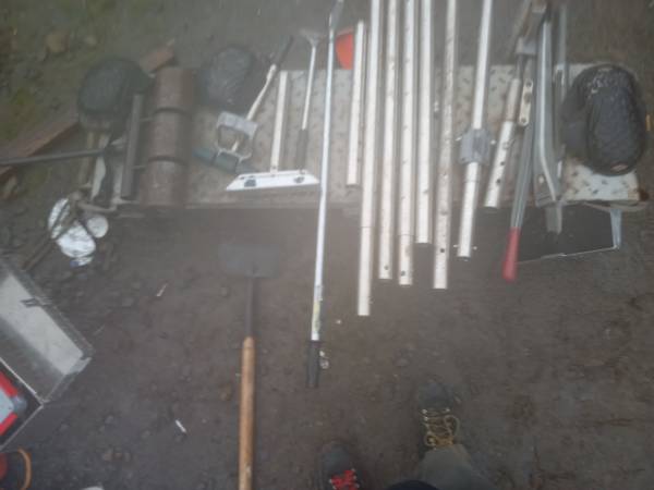 Carpet stretcher and more 1