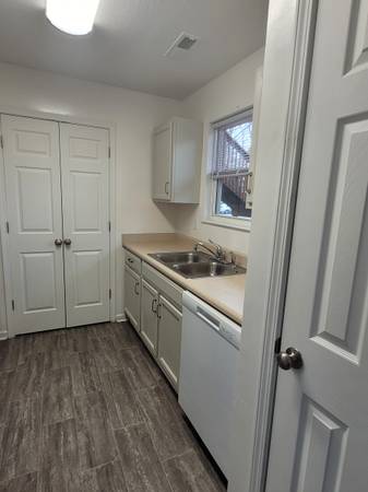 $1,600 / 2br - 1170ft2 - $1600 / 2br - 1170 sqft - Arden-Two bedroom Condo (Arden) (Arden, NC)64029210690817124