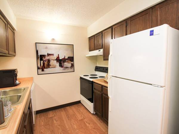 $950 / 1br - 696ft2 - KNOCK, KNOCK, opportunity here! (2300 Indian Hills Drive, Sioux City, IA)63617082141699122