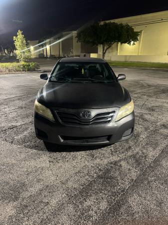 2010 Toyota Camry - $1,800 (West Palm Beach)63479792055681120