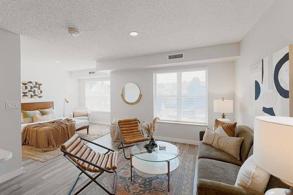 Studio Apartment- All Utilities Included 1