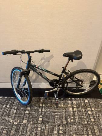 Fully functional mountainbike 1