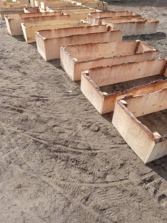 Garden boxes live edge 1