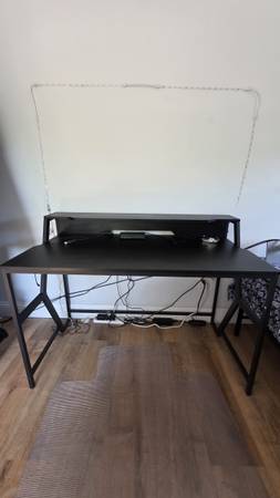 Computer table 1