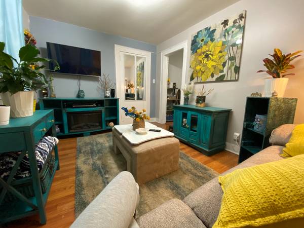 $1835.00 / 1br - 1 Bdrm: Lovely, Cute, Sunny, Cozy 2 fl, Centrally63676257670659120