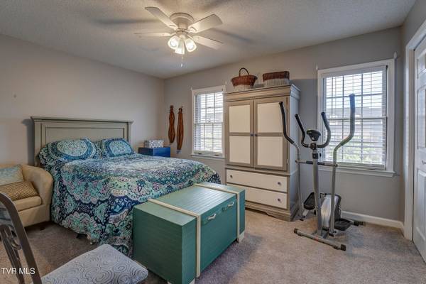 $212,800 / 2br - 1152ft2 - 400 Sunset Drive unit: P83, Johnson City, TN (400 Sunset Drive unit: P83)64182684689281123