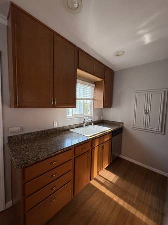 $3,475 / 3br - $1000 OFF FIRST MONTH"S RENT_3 bed/2 bath upstairs unit $3475 (Hillcrest)63701723236737123