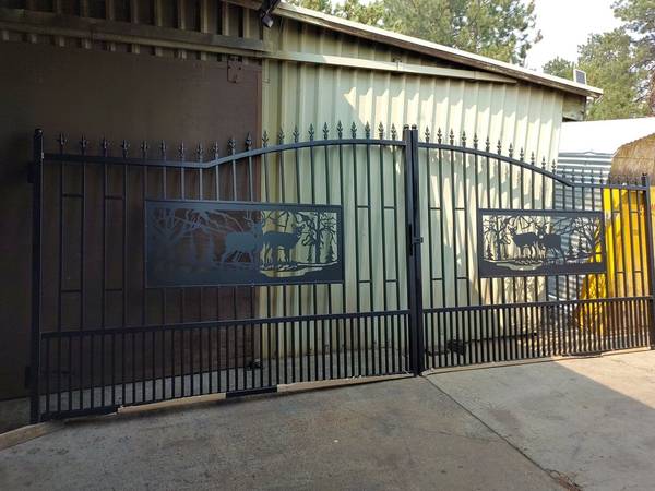 20 ft ornate  gate 1