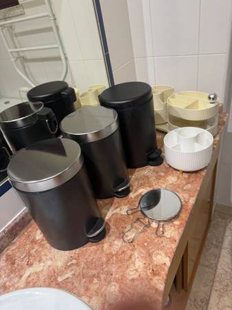 Bathroom accessories 1