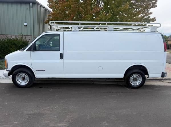 2000 GMC Savana Standard Extended - Photo 2