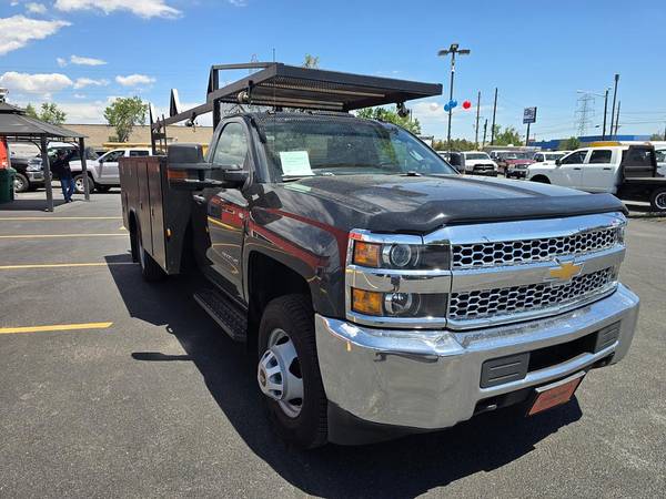 2019 Chevrolet Silverado - Photo 4