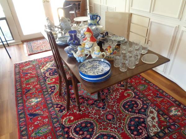 Yard sale photo