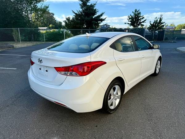 2011 Hyundai Elantra GLS A/T - $4,999 (Tacoma)63474692173699124
