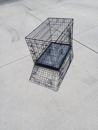 Dog Kennel - 2 Door - Medium - Collapsible - Like New 1
