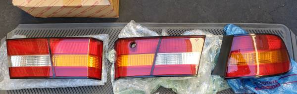 Lexus ES300 Taillights 1997 1998 1999 1