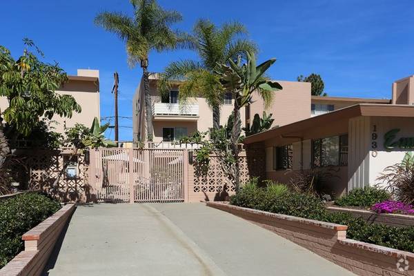 $2,695 / 2br - 821ft2 - Nestled in Comfort: Your Search Ends Here! (San Diego - Close to Mission Bay)63663940587649121
