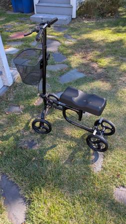 Knee scooter 1