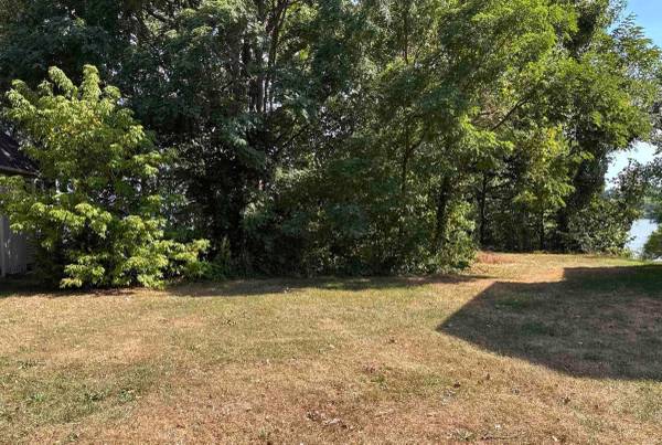 Crown Point – Land Along Lake Champlain

$99,000

                        Crown Point
