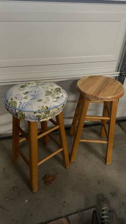 2 Wooden stools 1