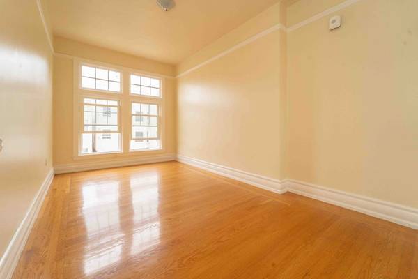 $2,012 Charming 1920s Gem – Bright, Sunny, and Pet Friendly! (oakland lake merritt / grand)63847324549377124