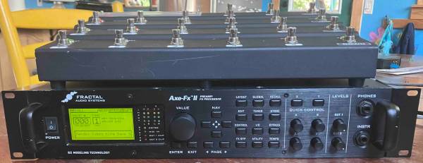 Fractal Audio Axe-Fx II Mark 2 Effect Processor w/ MFC-101