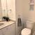 Bright Private Room - Oakridge–41st Ave SkyTrain Station (Canada Line) 2 thumbnail