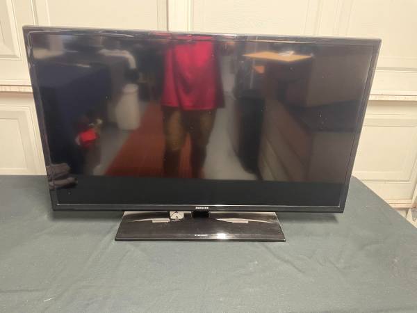 Samsung 40" TV 1