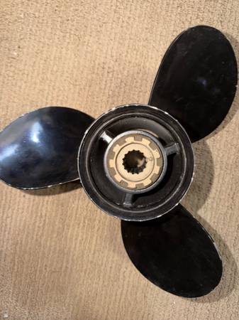 Mercury Propeller 7734A40 12 3/4" x 21 Pitch 1