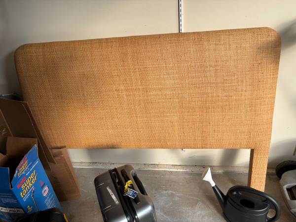 Queen headboard 1