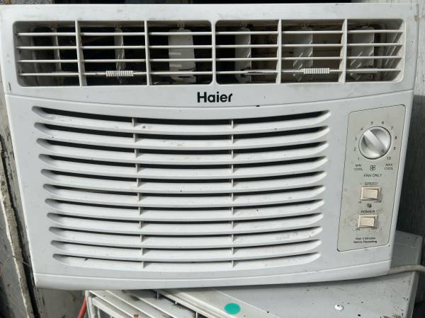 Perfect working clean air conditioner 1