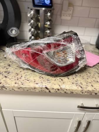 2013-2017 Chevy Traverse Outer Tail Light Brake Lamp left Driver side 1