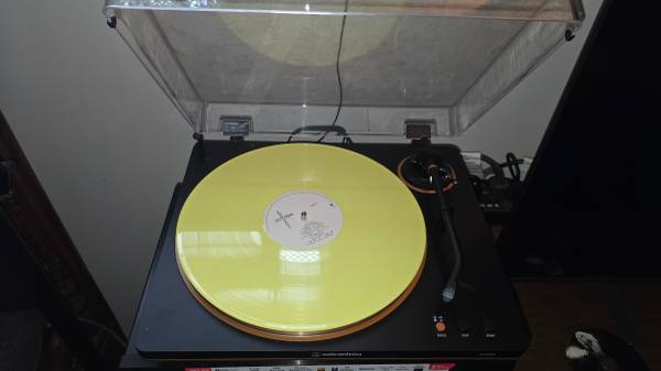 Audio Technica record player 1