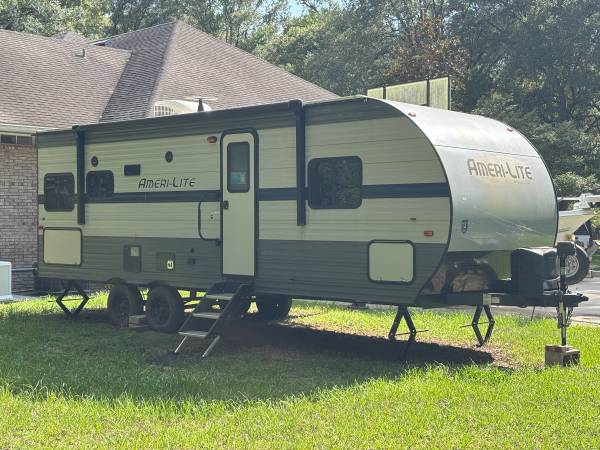 Camper RV Ameri-Lite by Gulf Stream RV 1