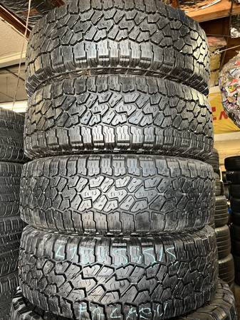 LT 215/75/15 FALKEN SET 1