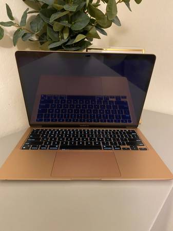 2020 M1 MacBook Air OS Tahoe 26.3 with 500 GB SSD, 16 GB Ram, 8