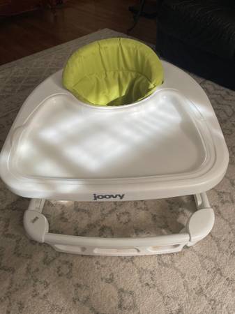 Joovy Spoon baby walker 1