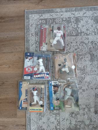 Mcfarlanes MLB figures new in packages 1