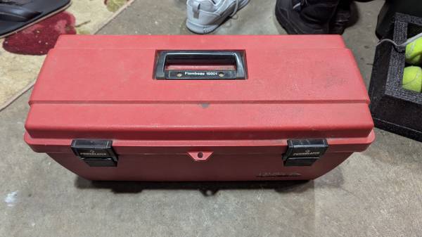 Caja de herramientas resistente Flambeau - $20 (Haller Lake)