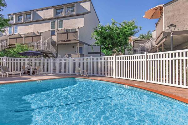 $2,310 / 1br - 662ft2 - Acceso Fácil a Compras, Vistas Disponibles, 1 BD (concord / pleasant hill / martinez)63657557970817120