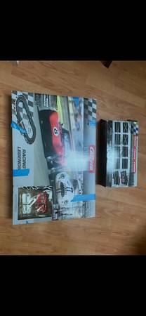 Carrera Evolution race track - like new! 1