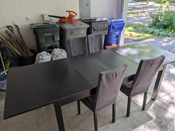 Free Extendable Ikea Dining Table Seats 8+ AND Floor Rug 1