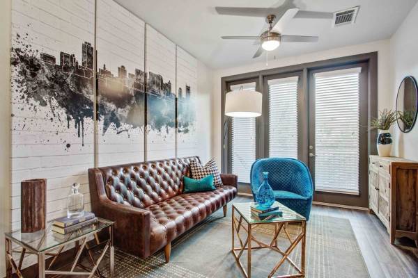 $1,870 / 1br - 771ft2 - Live the life! Amazing rooftop lounge space - gorgeous common areas (Nashville - First Tennessee Park)63680175781505124