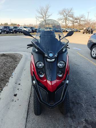 2009 Piaggio MP3 500 - $6,80062960127207939120