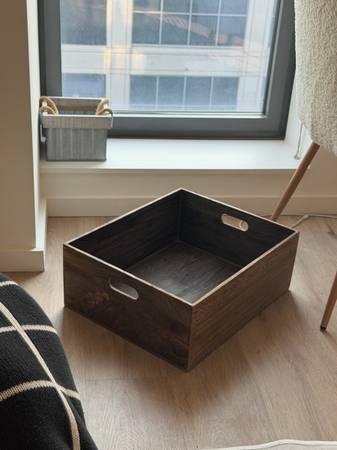 Large Brentwood Bin Feathergrain 1