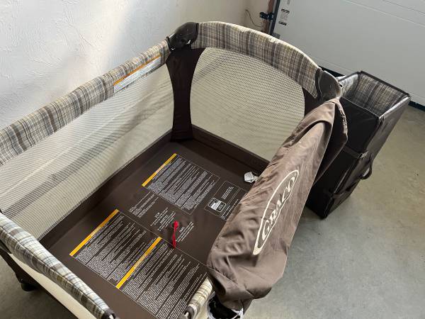 Graco Pak N Play 1